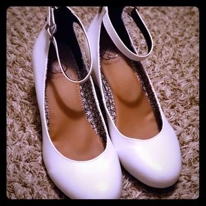 Daisy Fuentes Tessa Wedges